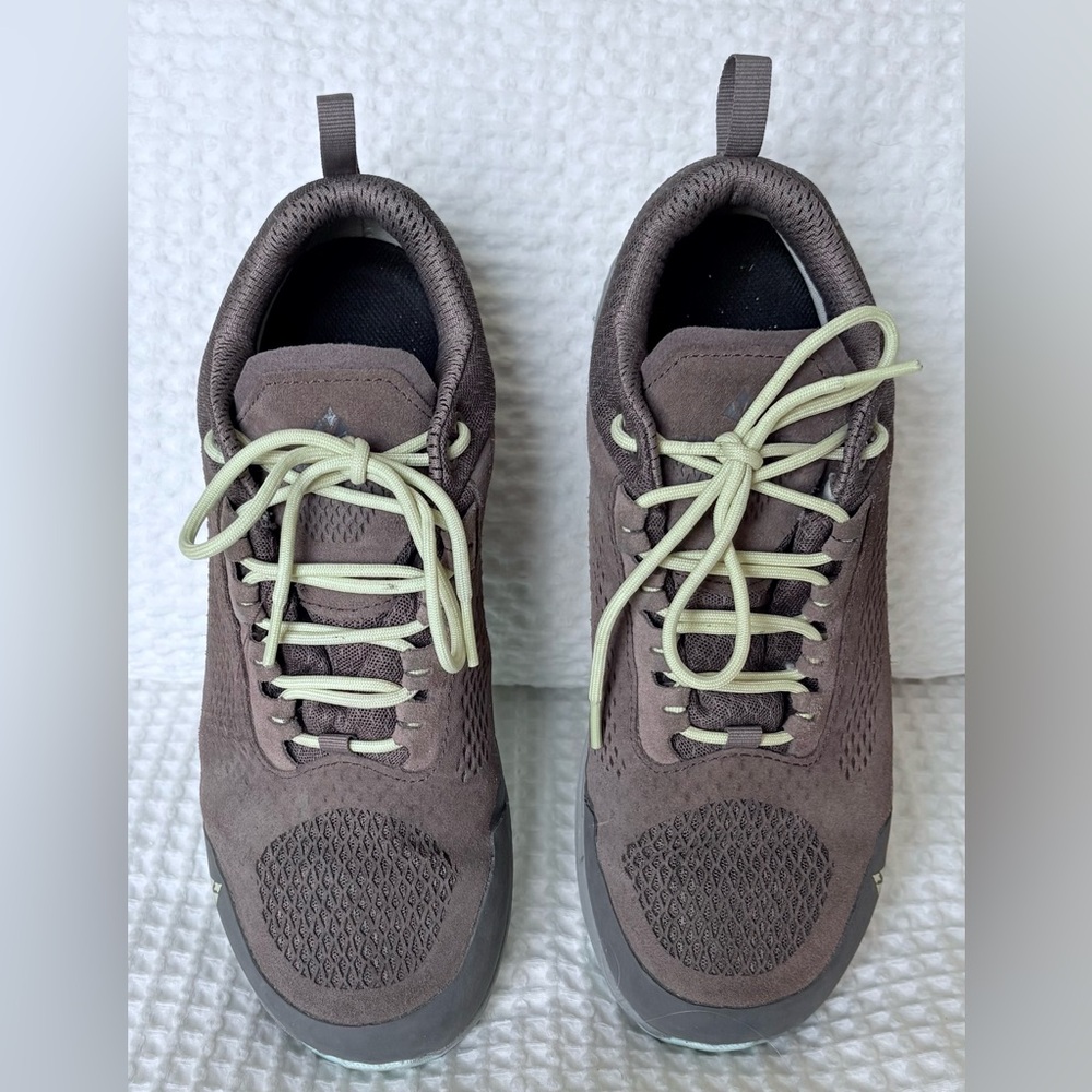 Vasque hiking shoes, Wms size 10